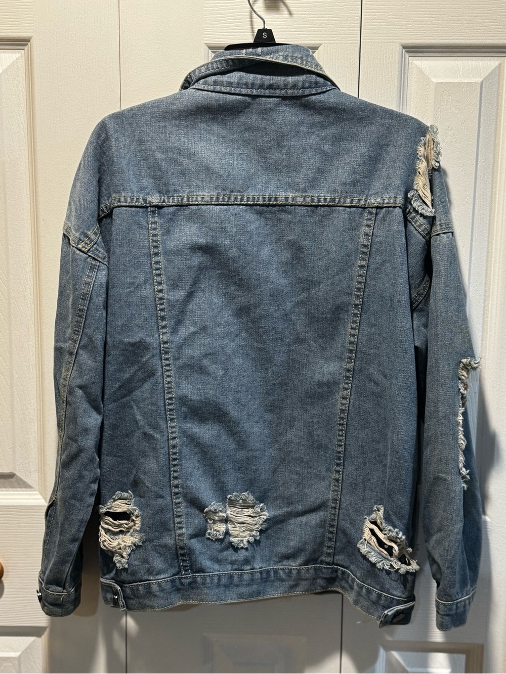 Distressed Light Blue oversized Denim Jacket - Picture 3 of 4